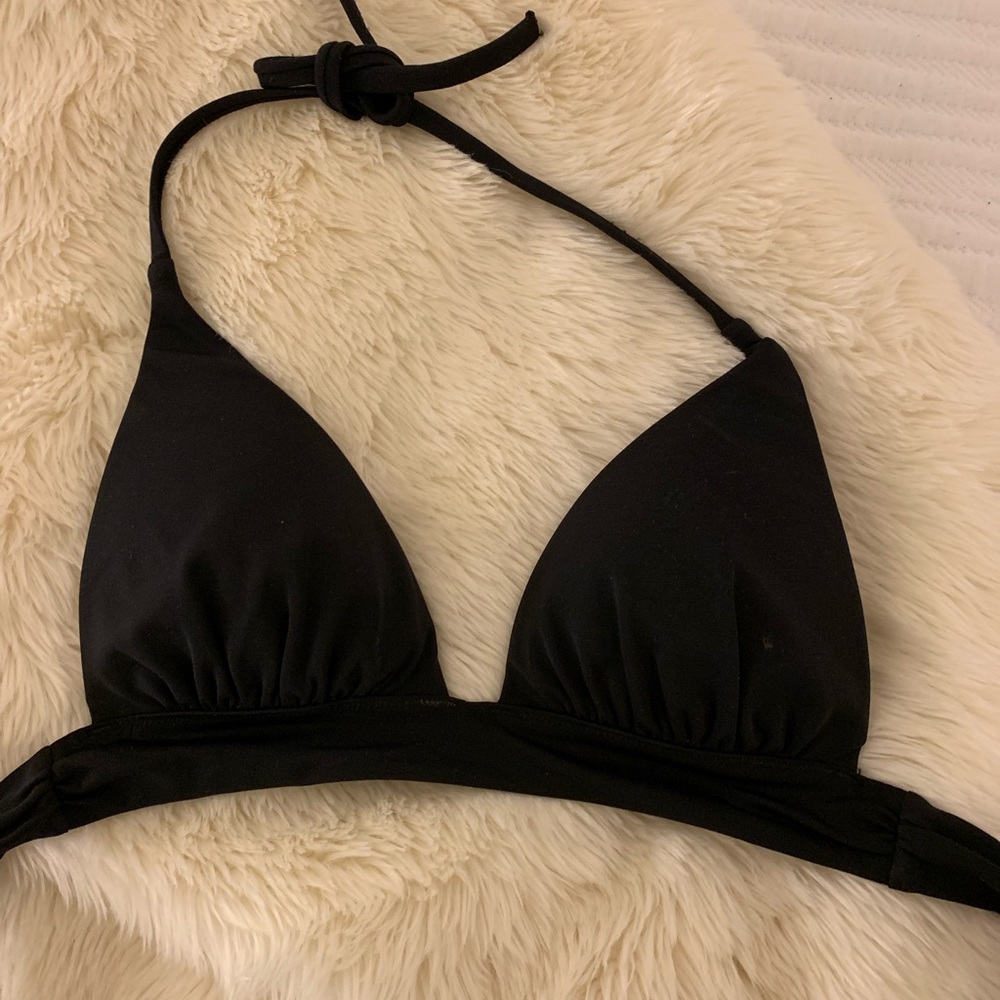 Victoria’s Secret black bikini top S